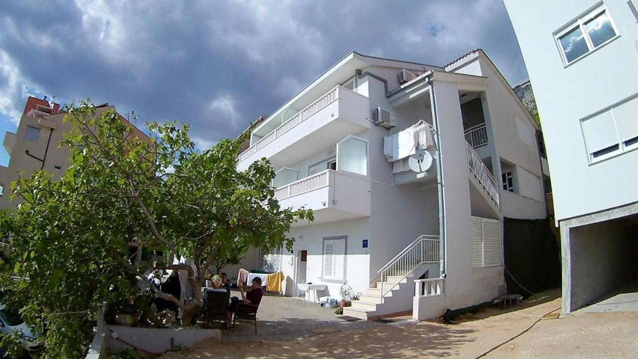 Apartment Manda *